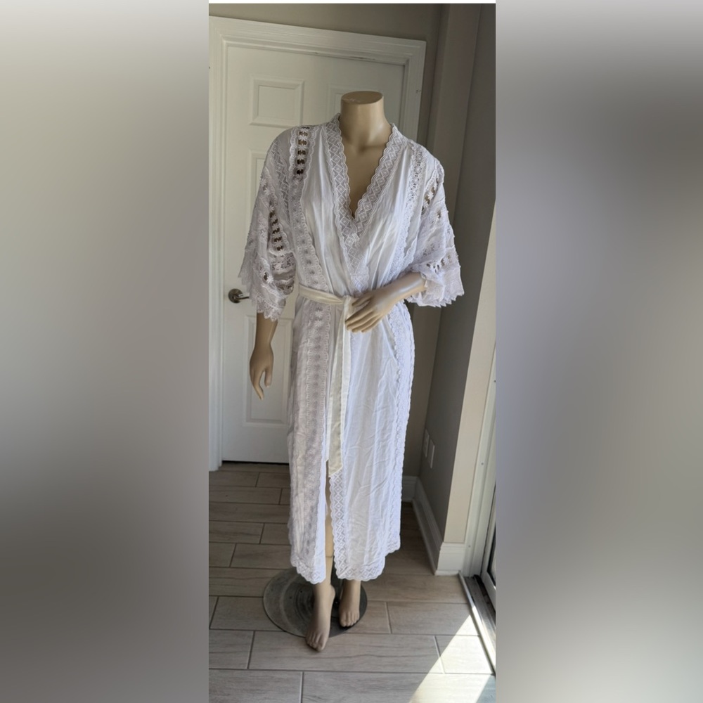 Charo Ruiz Aquila Kimono White Coverup - Picture 4 of 7